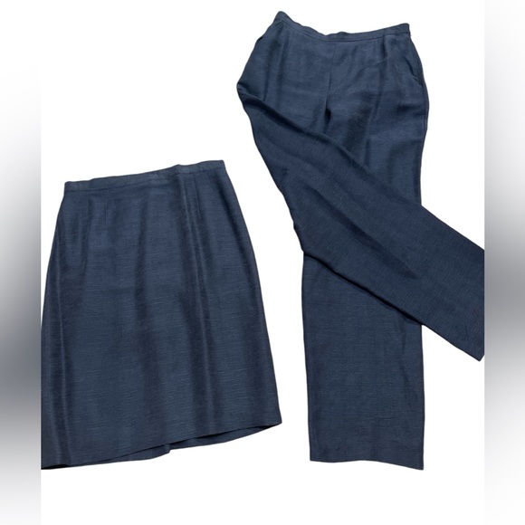 Women's Giorgio Armani Le Collezioni Navy 3 piece suit. Sz 12 Flawless preowned - Picture 4 of 6